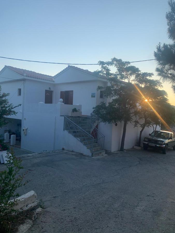 αρμονια στουντιο Gialiskari (Icaria)